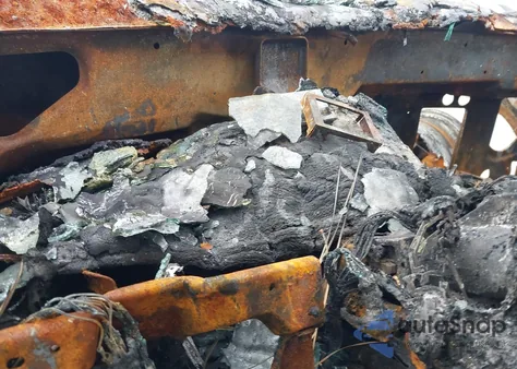 2008 Lincoln Town Car Signature Limited из США, поврежденный, VIN 2LNHM82V28X646678